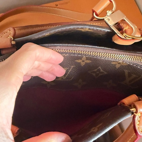 Louis Vuitton bag - Picture 15 of 16